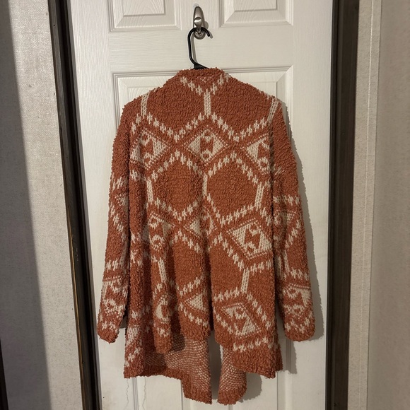 Three Bird Nest POL Warm Terracotta Patterned Cardigan - Picture 4 of 4